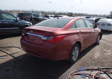 2013 Hyundai Sonata Gls z USA, uszkodzony, nr VIN 5NPEB4AC0DH644364